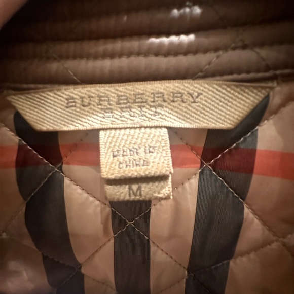 Classic Burberry Quilted Jacket - Picture 5 of 5